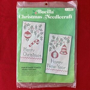 Vintage Bucilla Christmas Craft Kit: Cross Stitch a Pair of Linen Guest Towels